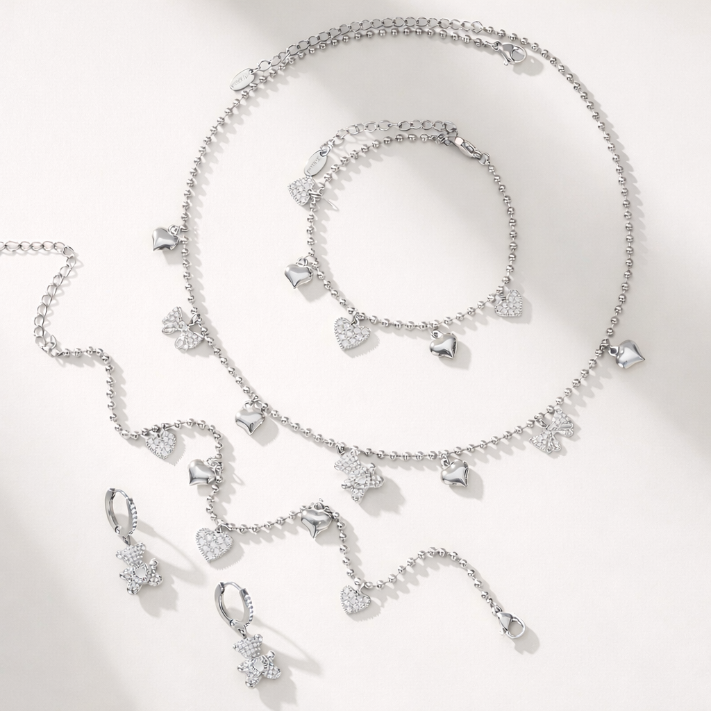 Encanto Brillante™ — Conjunto de Joyería con Corazones y Mariposas en Cadenas Finas | Collar, Pulsera, Pantallas y Anillo Stainless Steel