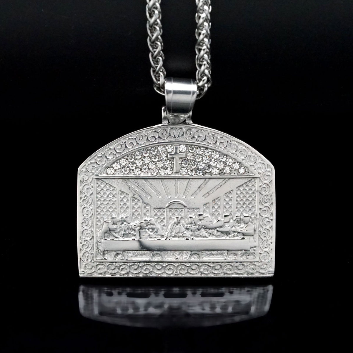 Cadena Divina™ — Collar Colgante Dorado de Premium