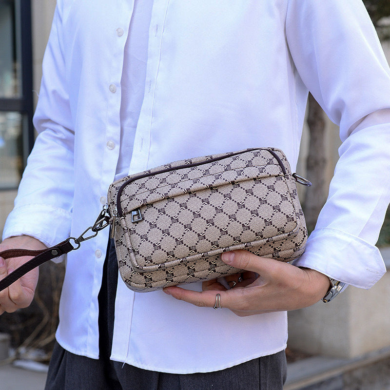 Marquis Crossbody — estilo que habla por ti.