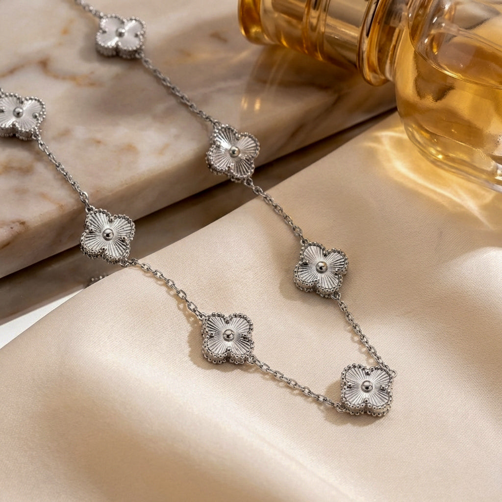 🌟✨ Clover Essence Necklace ✨🌟