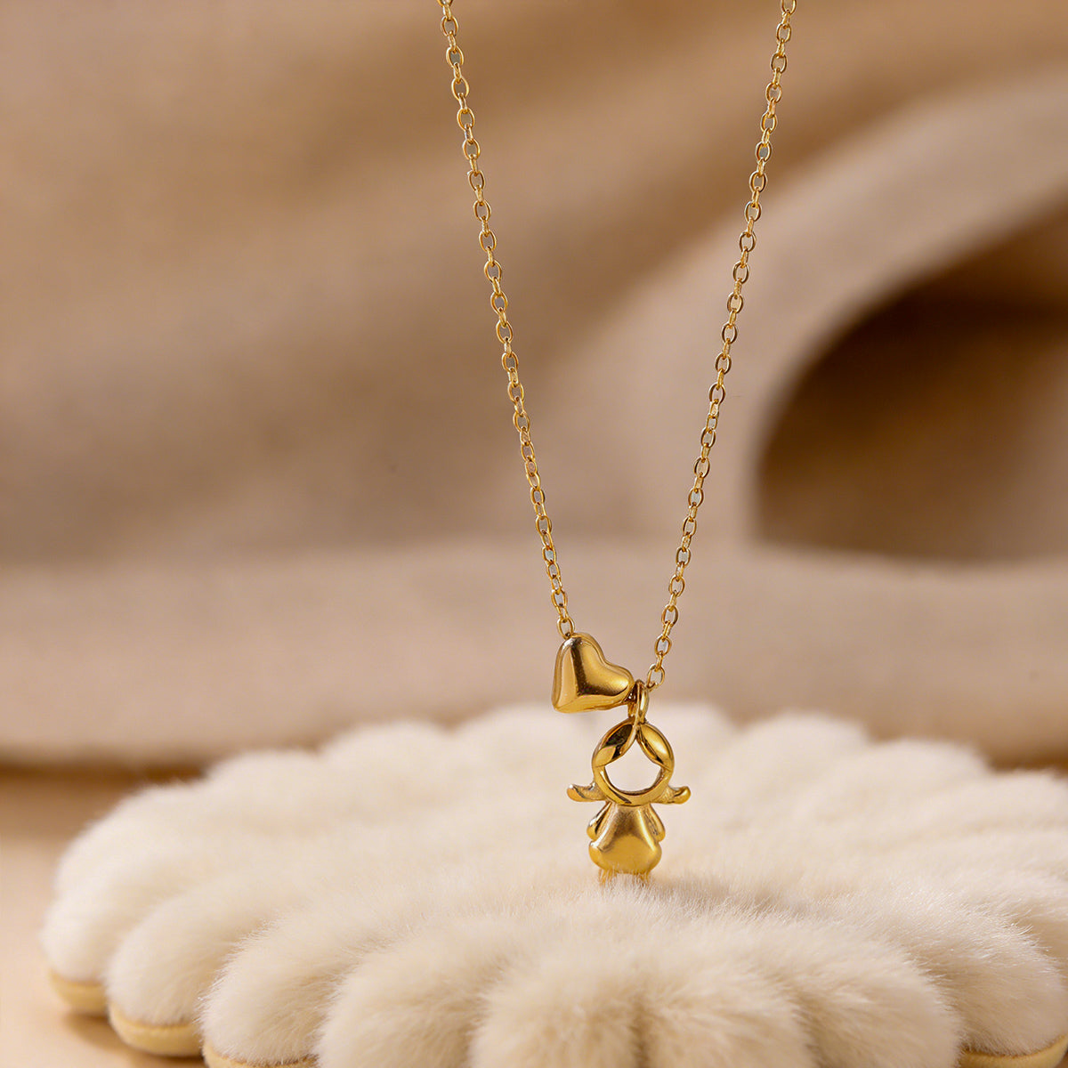 Amor Eterno™ — Collar Delicado de Amor en Oro 18K