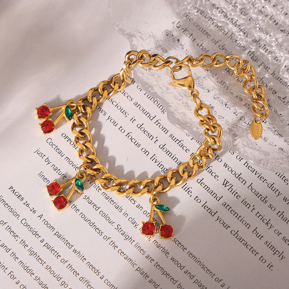 Cherry Gold™ — Conjunto de Joyería con Cerezas Esmaltadas en Oro | Collar y Pulsera Stainless Steel