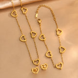 Lazos del Alma™ — Conjunto de Joyería con Corazones Abiertos en Cadena Fina | Collar, Pulsera y Pantallas Stainless Steel